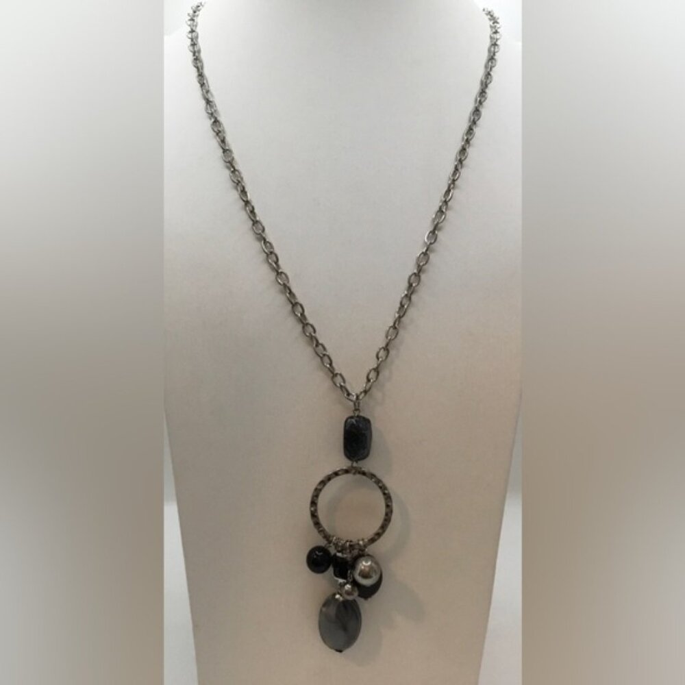 NY & CO GUNMETAL LONG BEADED GREY BLACK LARIAT STYLE PENDANT NECKLACE
